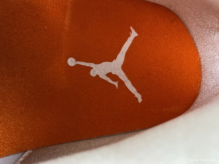 “Metallic Jordan Orange” CT8527-118 4 Air  1017